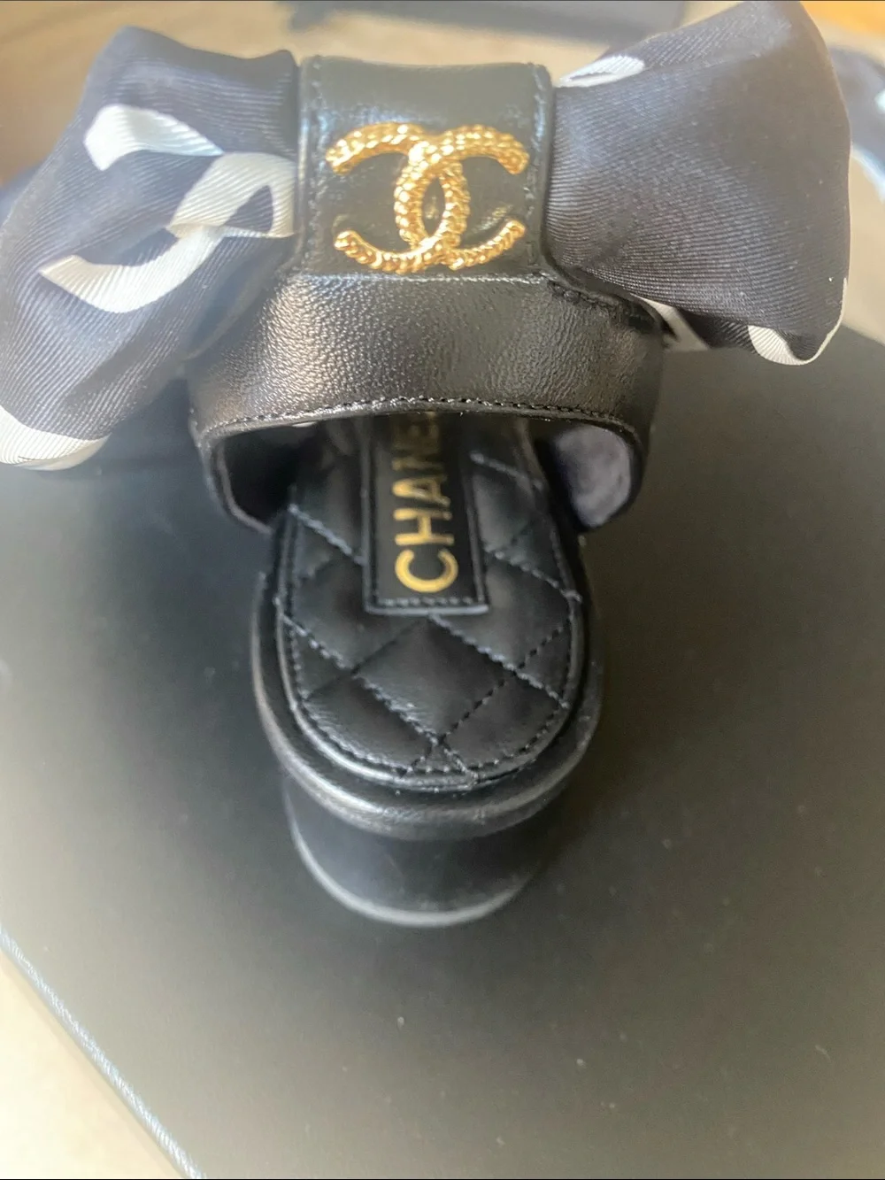CHANEL mint used
